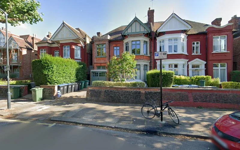 Dr Edwin Bonner - Dentist in London