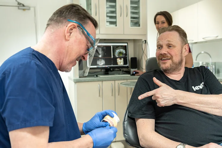 Fryern Dental Practice - Dental clinic in Eastleigh