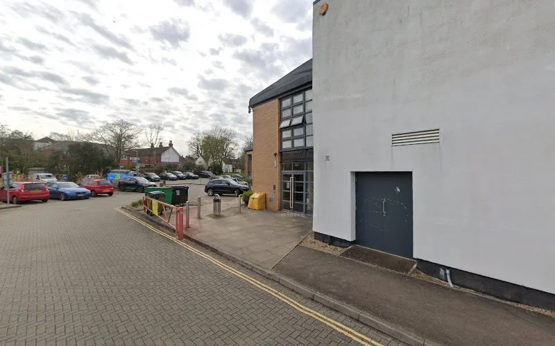 Khorami Sean - Dental clinic in Horsham