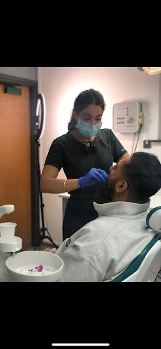 Midlands Dental Therapist - Birmingham - Dental hygienist in Birmingham