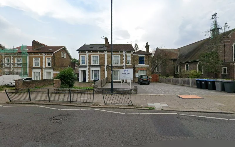 Merali Dental Clinic - Dental clinic in Wembley