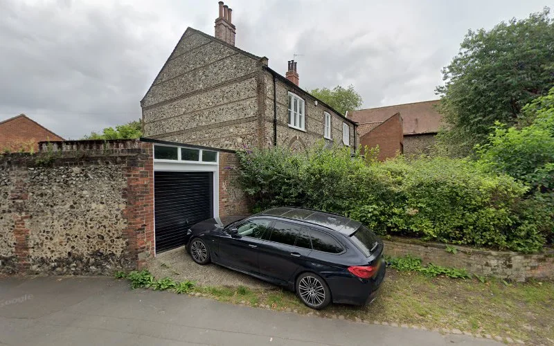 Hare a R - Dental clinic in Norwich