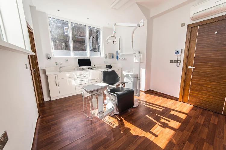 Heath Street Dental - Dentist in London
