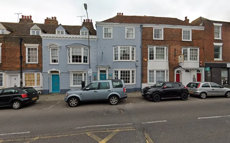 Bhatty S - Dental clinic in Canterbury