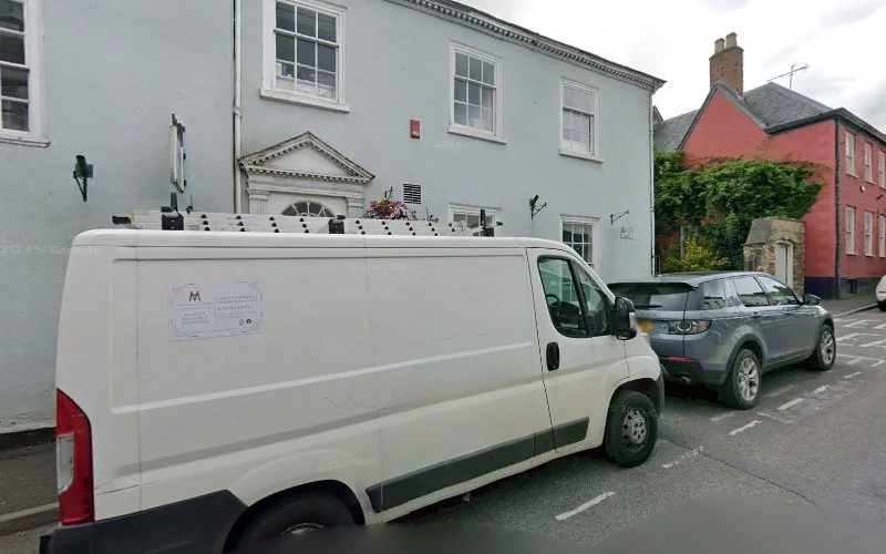 Chipping Manor - Wotton-Under-Edge Dental Practice - Dentist in Wotton-under-Edge