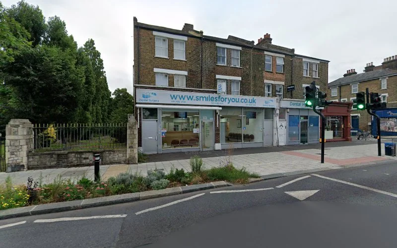 Acheampong N - Dental clinic in London