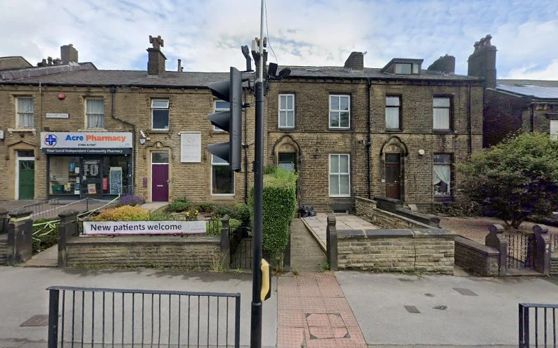 Lukman Salaudeen - Cosmetic dentist in Huddersfield