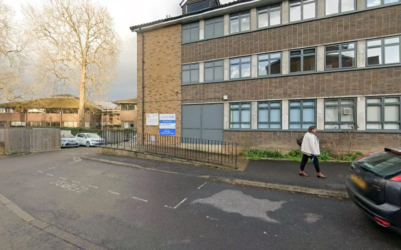 The Dental Access Centre - Dentist in Guildford