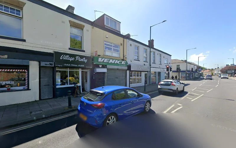 Dr D R Moore - Dentist in Middlesbrough