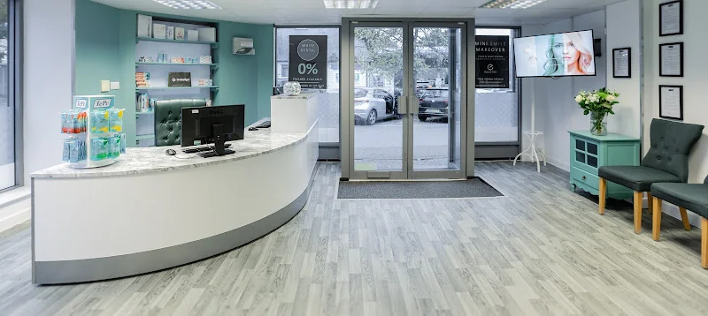 White Dental Finchampstead - Dental clinic in Wokingham