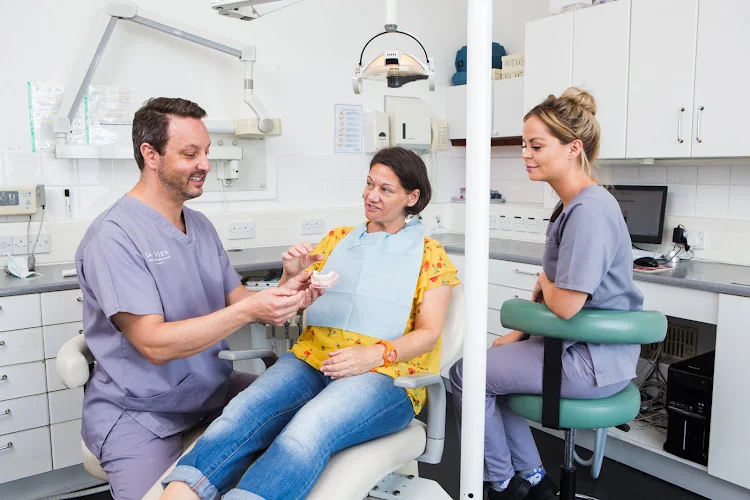 Bay View Dental & Implant Clinic - Dental clinic in Harwich
