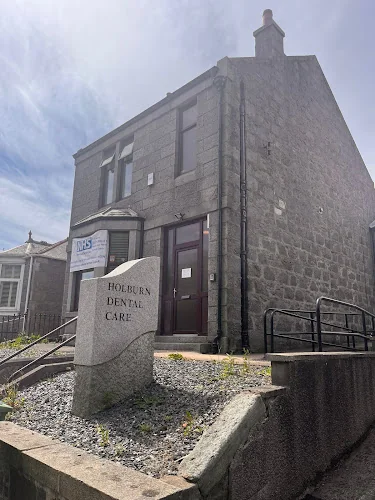 Holburn Dental and Implant Centre - Dental clinic in Aberdeen
