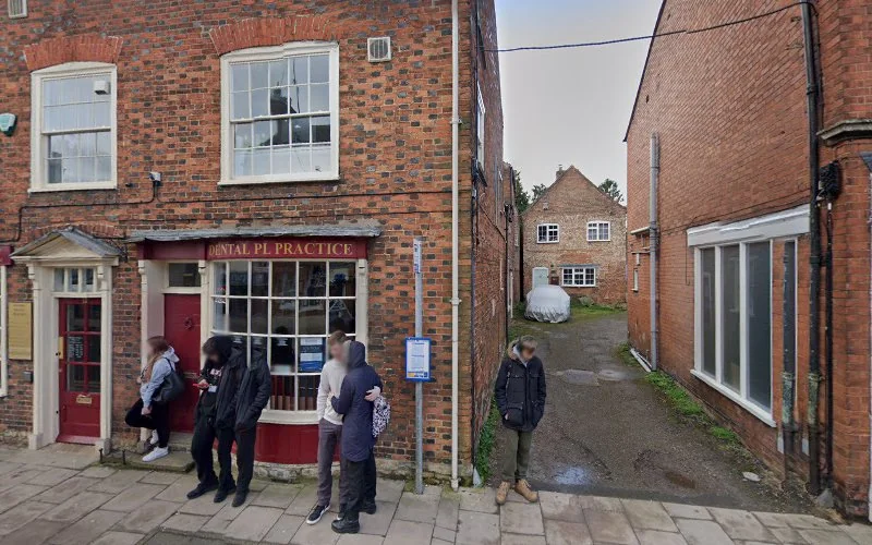 Saultis M - Dental clinic in Bourne