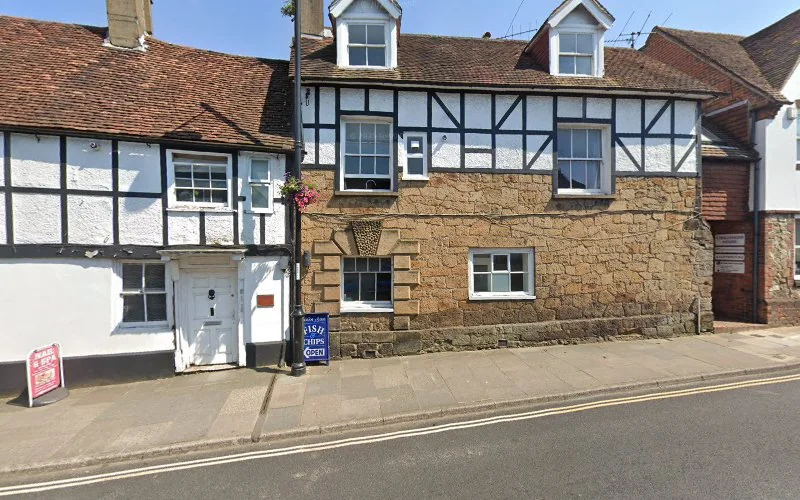 Midhurst Denture Services - Dental clinic in Midhurst