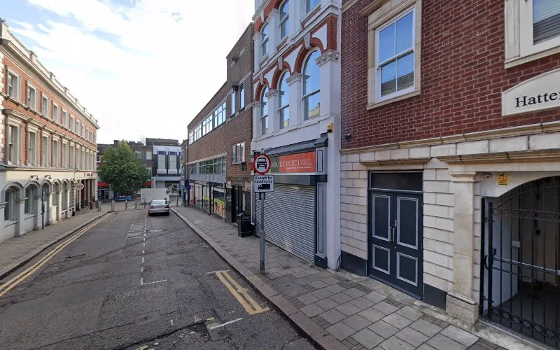 Dr Bijal Shah - Luton House Dental & Eye Care - Dental clinic in Luton