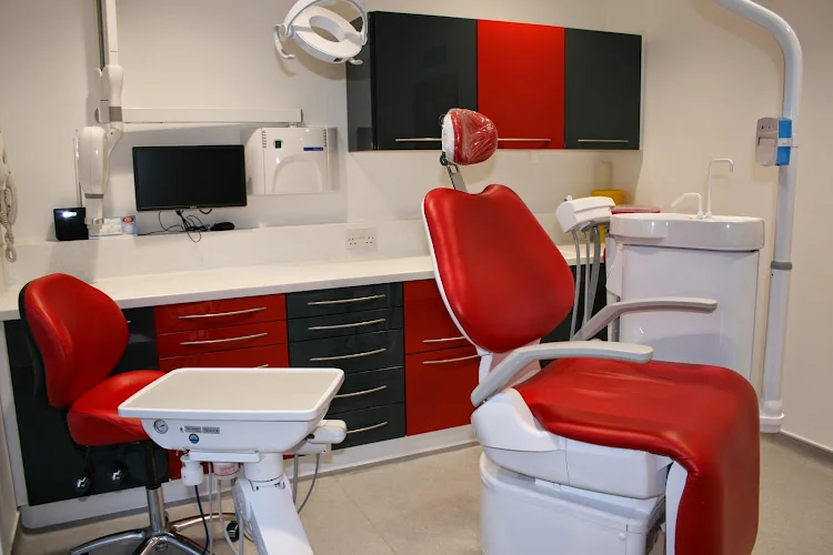 Birchwood Dental - Dental clinic in Hatfield