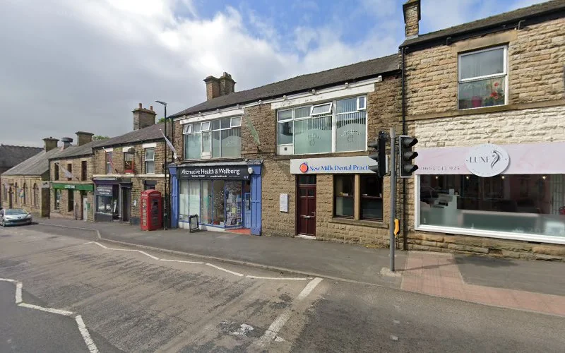 Cantillon R B - Dental clinic in High Peak