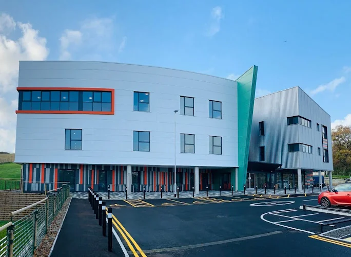 Cardigan Dental Practice / Deintyddfa Aberteifi