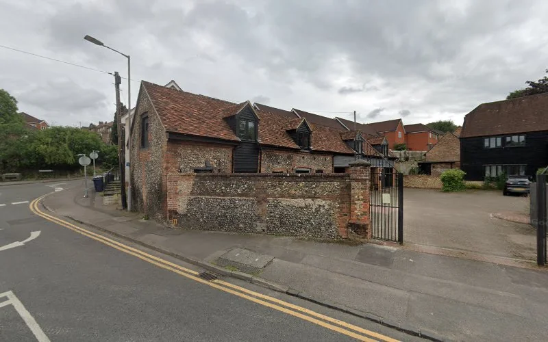 Bucks Oral Design Studio - Dental clinic in High Wycombe