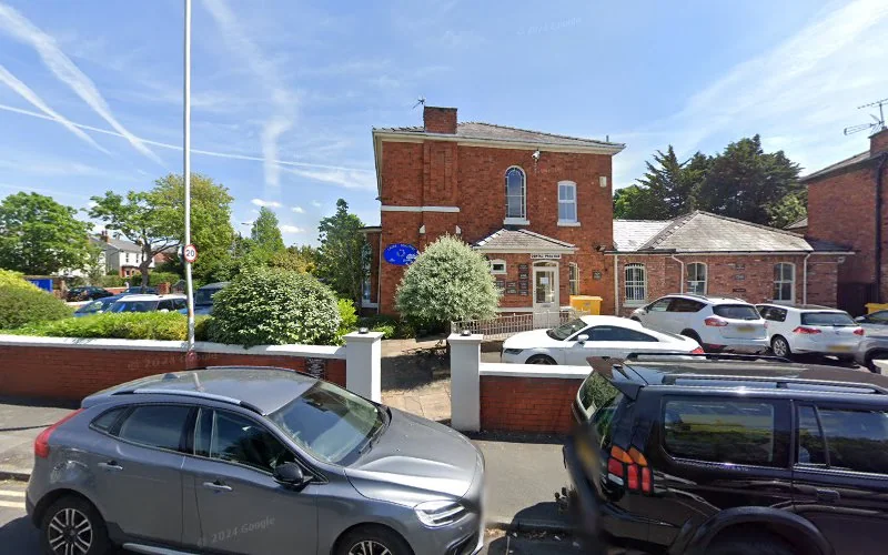 D J Garmory & Associates - Dentist in Southport