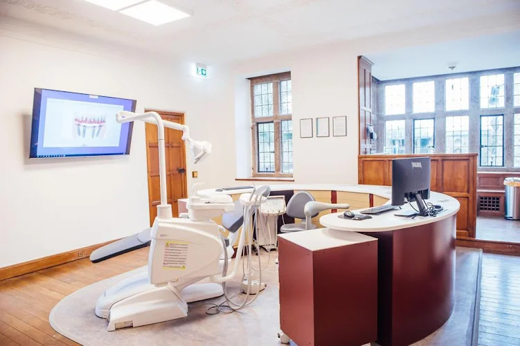 QueensWood Dental Clinic - Dental clinic in Okehampton