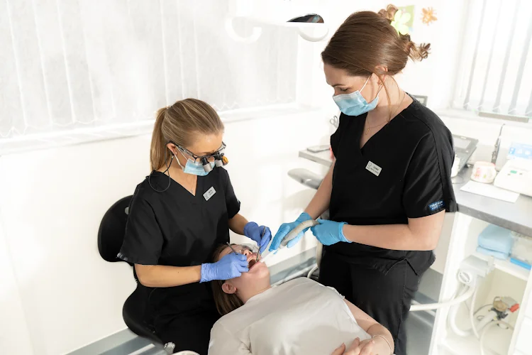 Wallace, Thomas, Hobson and Emmett Dental Practice - Dental clinic in Ashton-under-Lyne