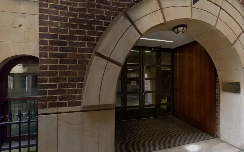 Hull James & Associates - Dental clinic in London