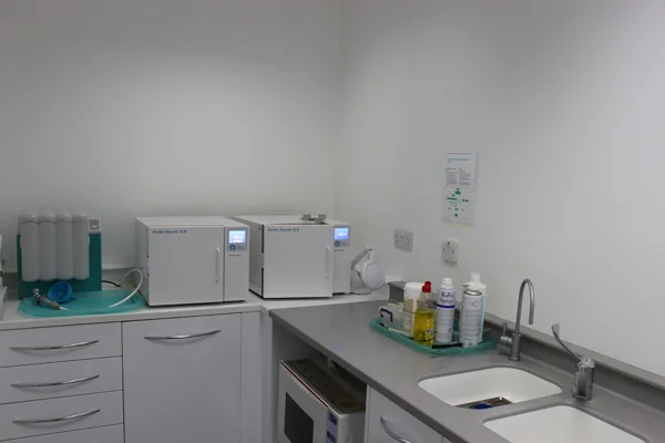 Broadway Dental Clinic - Dentist in Loughton