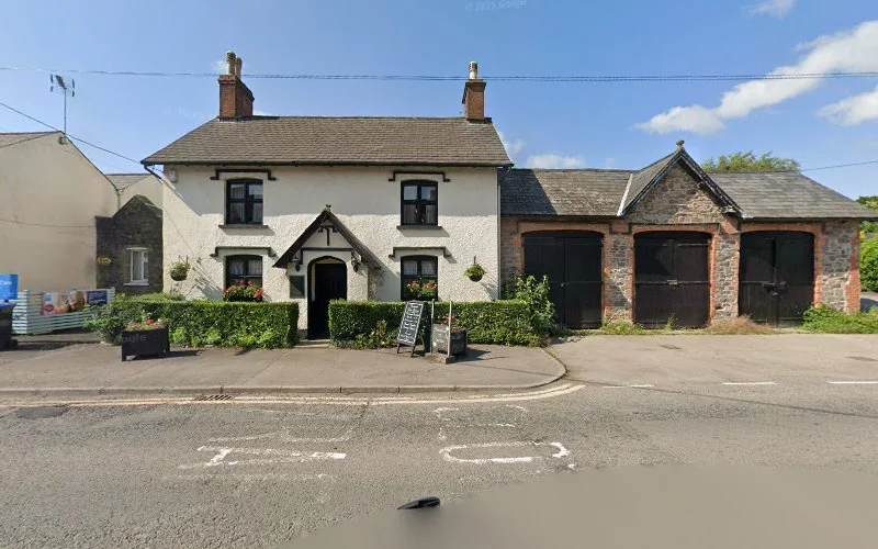 Ruth Harries - Dental hygienist in Newport