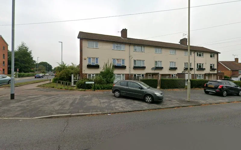 Al-tahan Mr B - Dentist in Hemel Hempstead