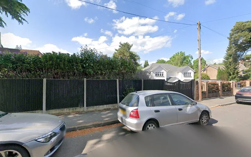 Dickson A - Dentist in Camberley