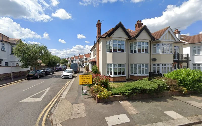 Pantlin Dr L - Dental clinic in Southend-on-Sea