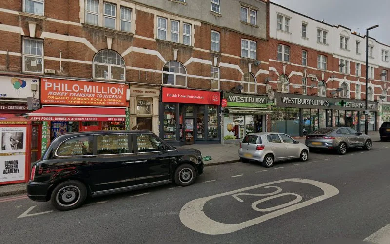 Arhear Dr - Dental clinic in London