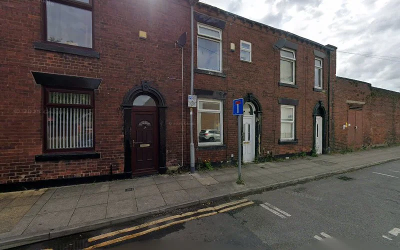 Peter Hughes - Royton Dental Care Ltd - Dentist in Oldham