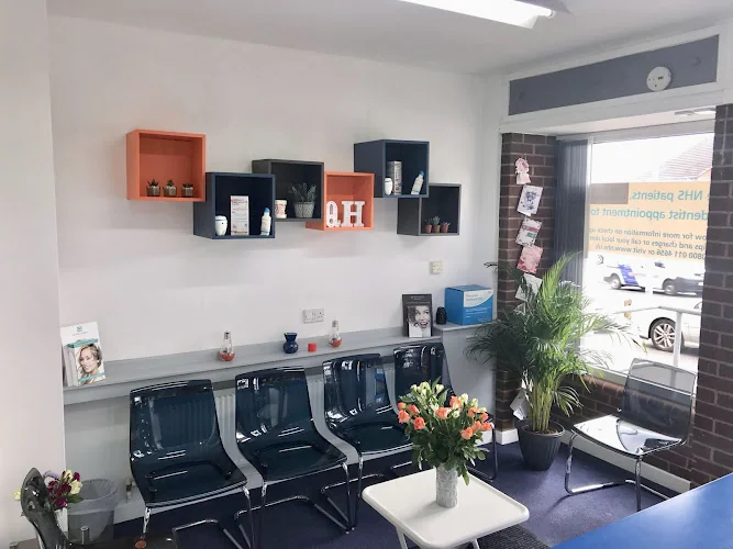 Queens Head Dental Practice - Dental clinic in Oldbury