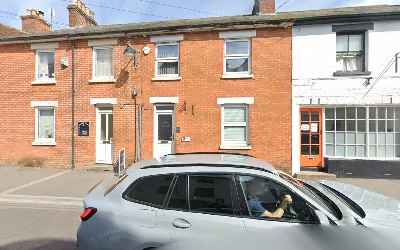 Dr R Williams - Dental clinic in Ringwood