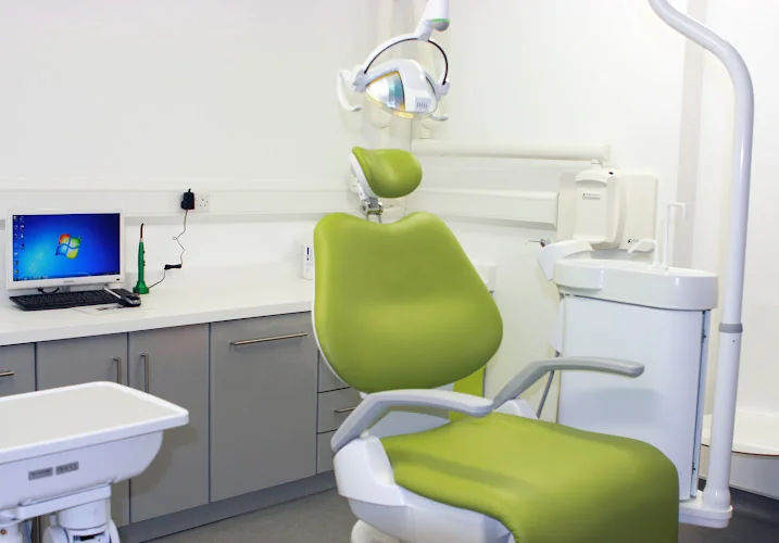 Firs Dental - Dental clinic in Leicester