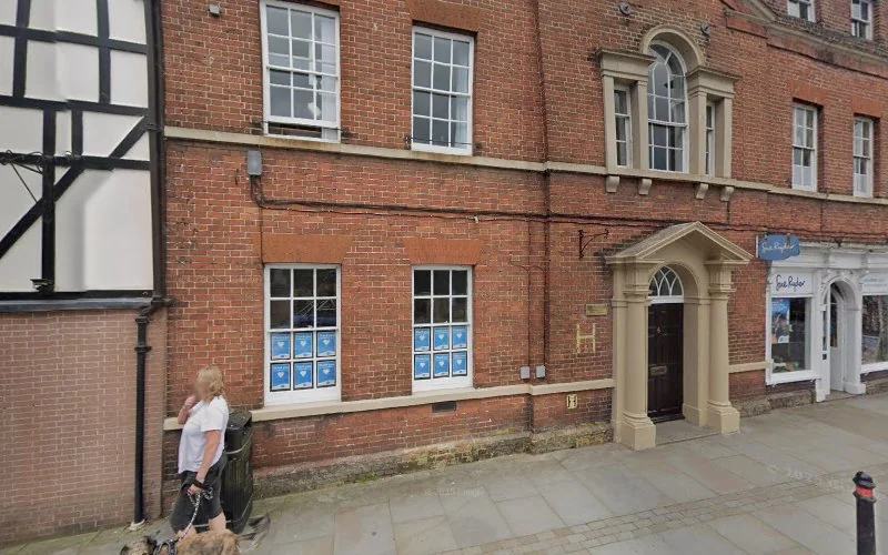 Daniel Evans and Associates - Dental clinic in Bungay