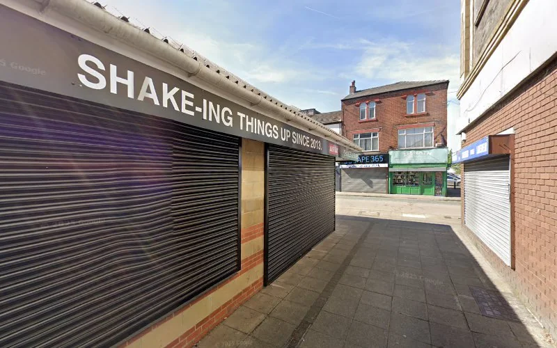 Clarendon Dental Practice - Dental clinic in Hyde