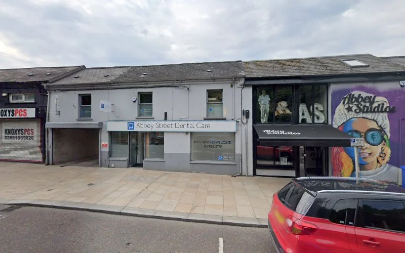 McNutt I R - Dental clinic in Bangor