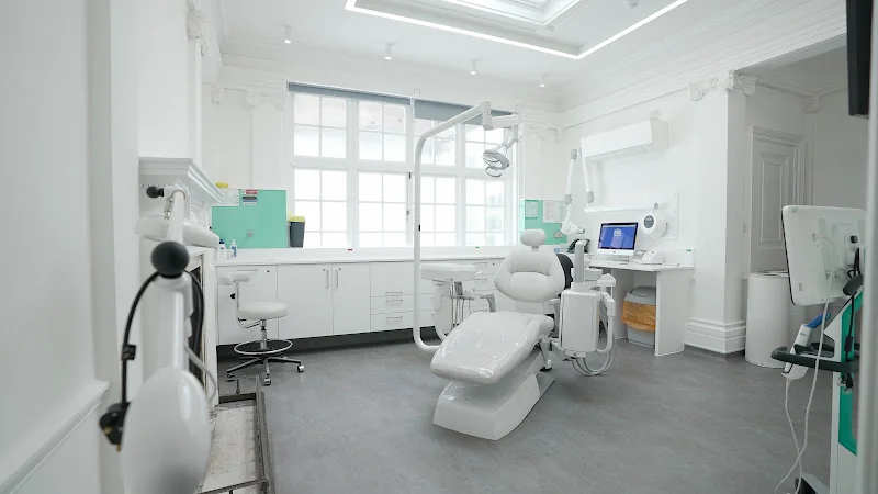 Be Dental Clinic Harley Street Dentist - Dental clinic in London