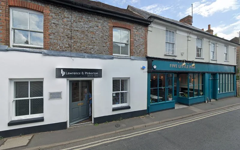 Lawrence & Pinkerton Dental Care - Dental clinic in Wallingford
