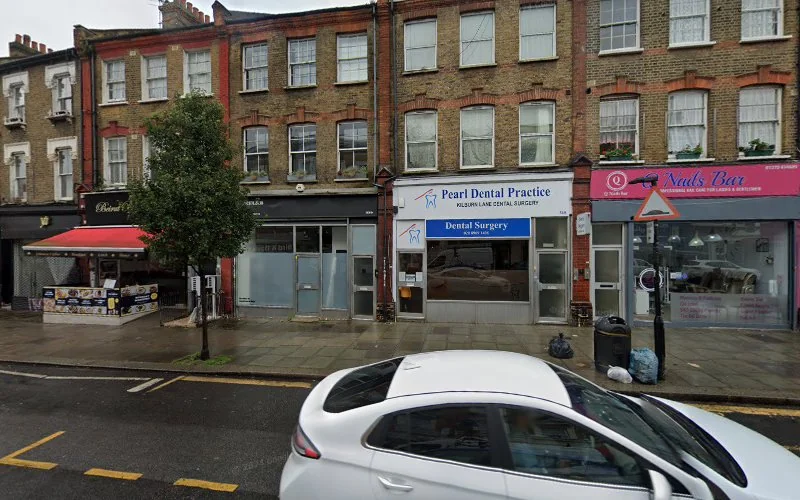 Queens Park Dental Practice 48 - Dental clinic in London