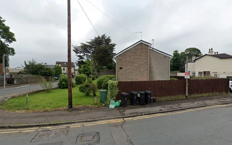 Colin McCubbin - Dental clinic in Cardiff