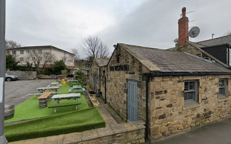 Dr S Makhani - Dentist in Gateshead