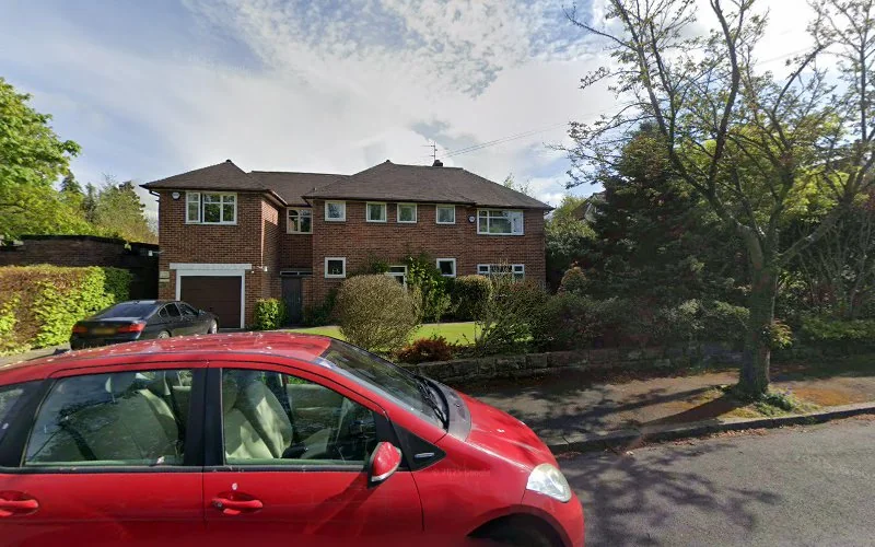 Diss Dr K - Dental clinic in Altrincham