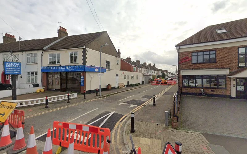 Inglehurst Dental Practice Ltd - Dental clinic in Ilford