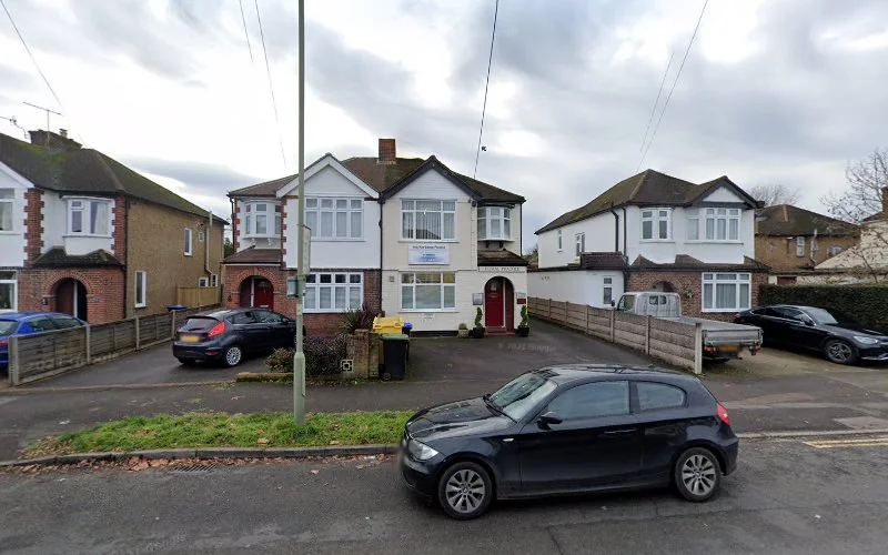 Dr.Quincy DDS - Dental clinic in Addlestone