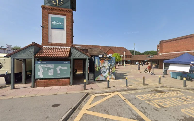 Lockswood Dental Practice - Dental clinic in Southampton