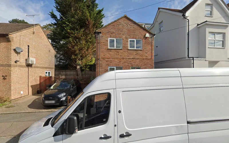 Moya Dental Laboratory - Dental clinic in Kenley